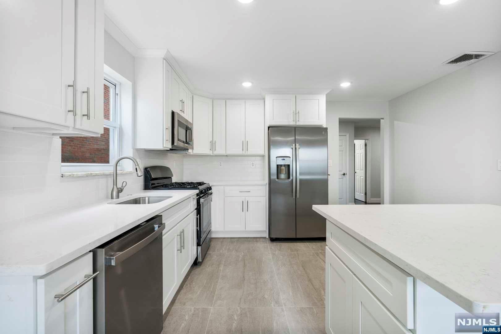 465 5th Street 1