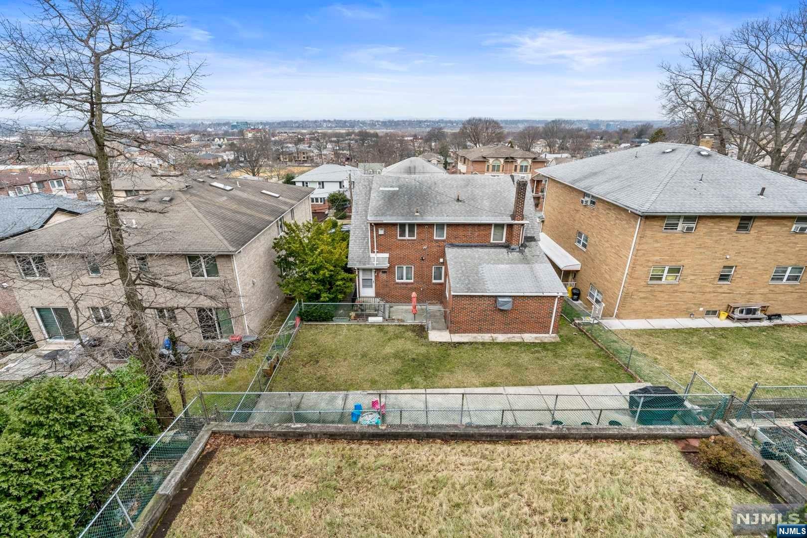 465 5th Street 1