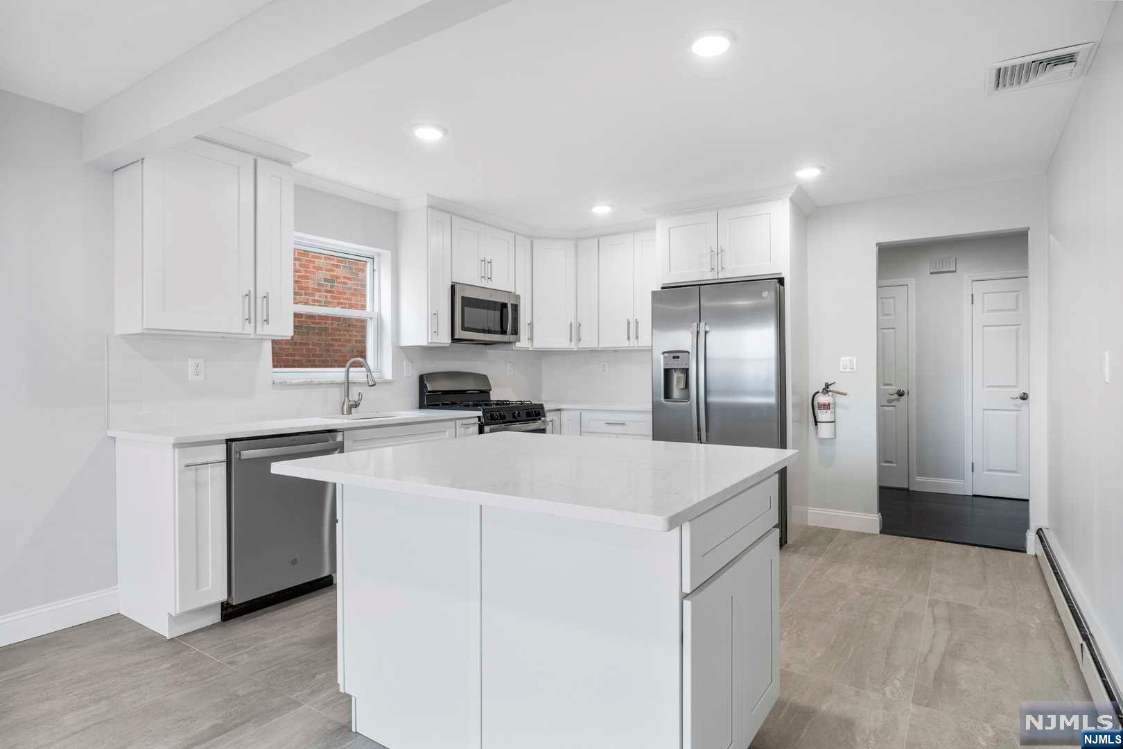 465 5th Street 1