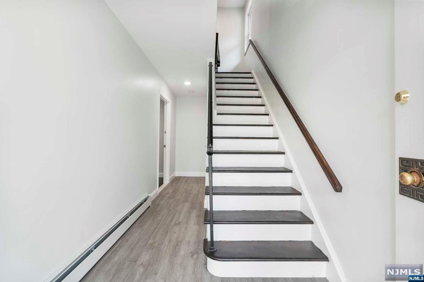 465 5th Street 1