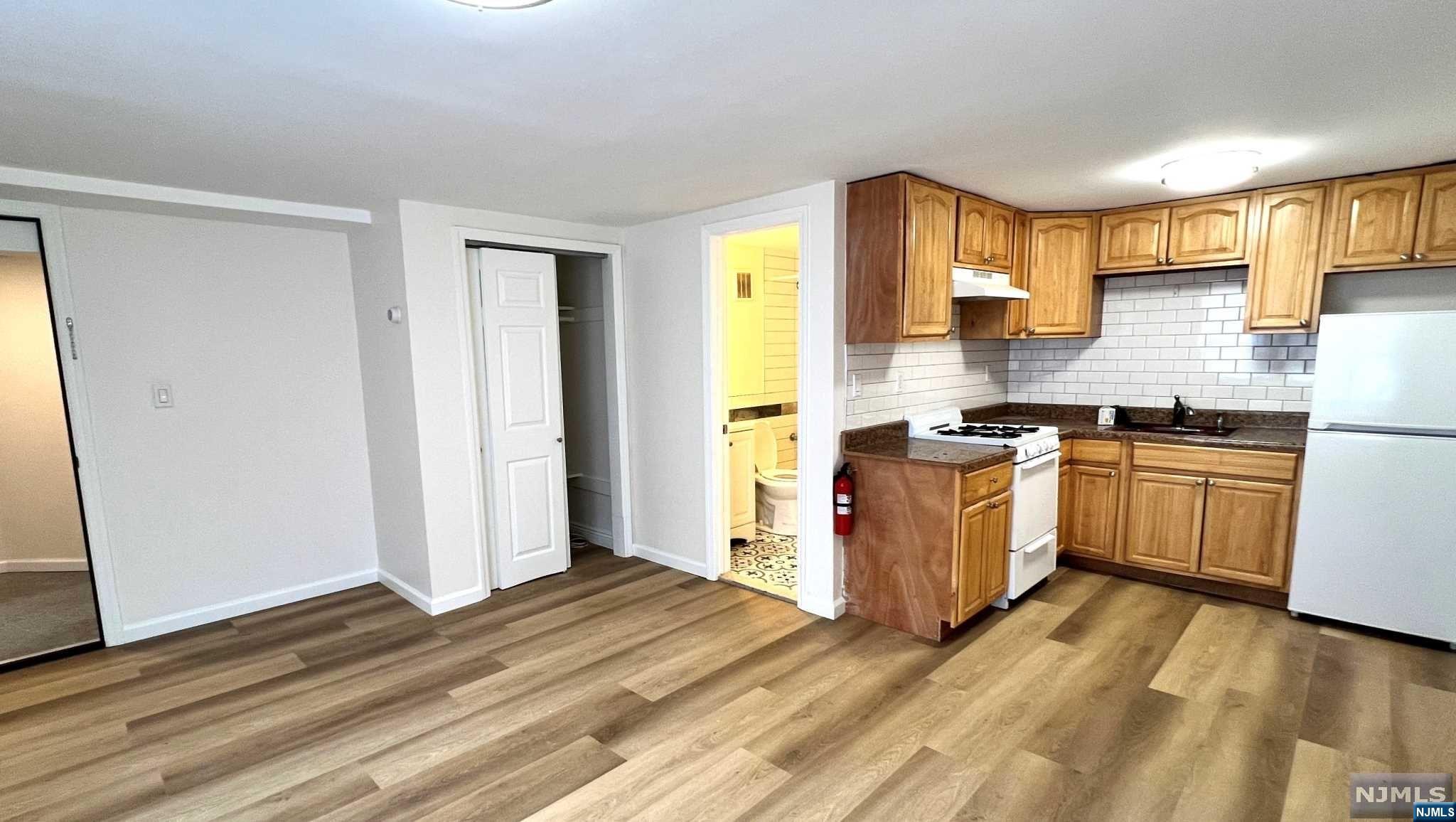 87 West Central Boulevard 10