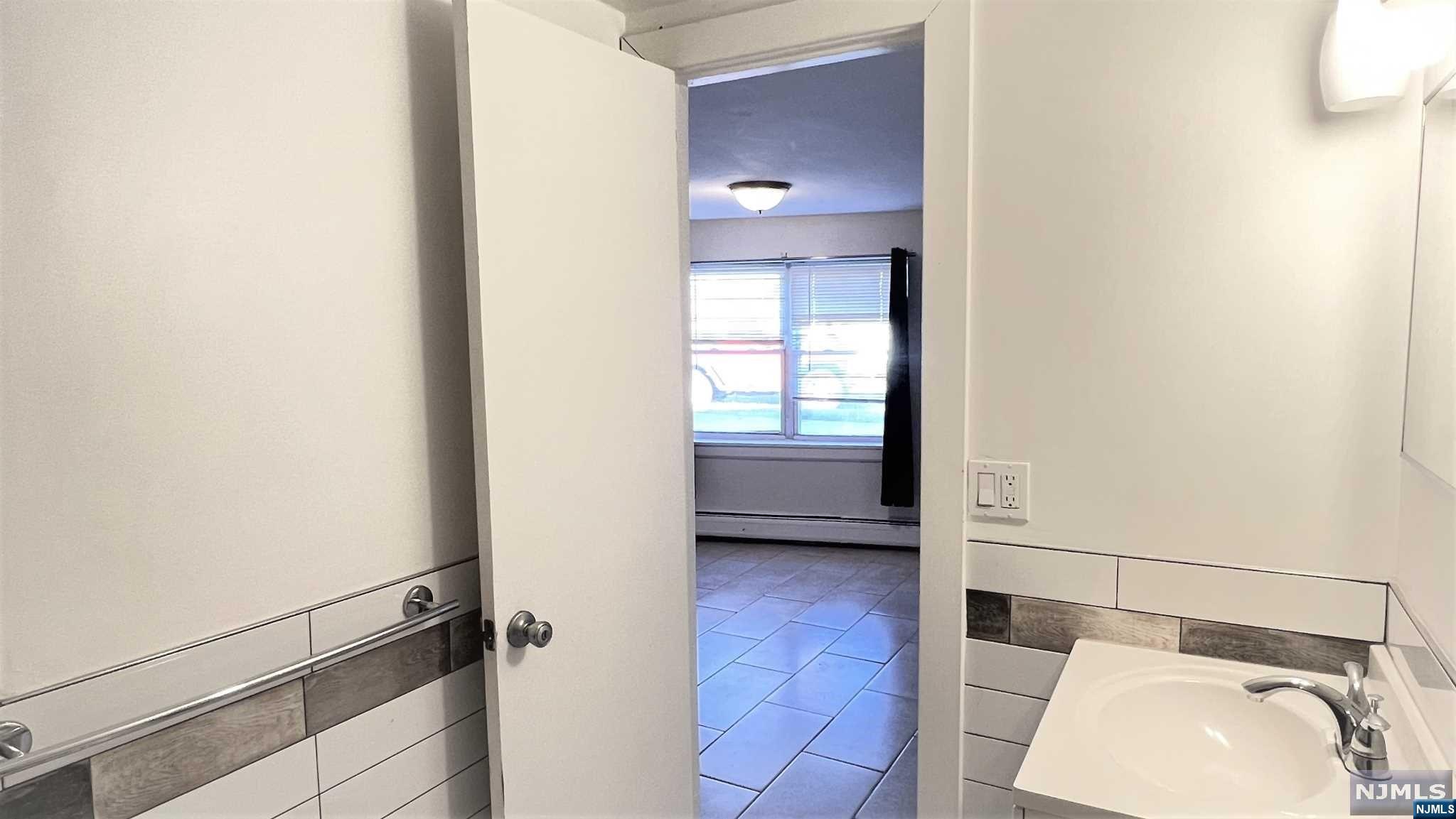 87 West Central Boulevard 10