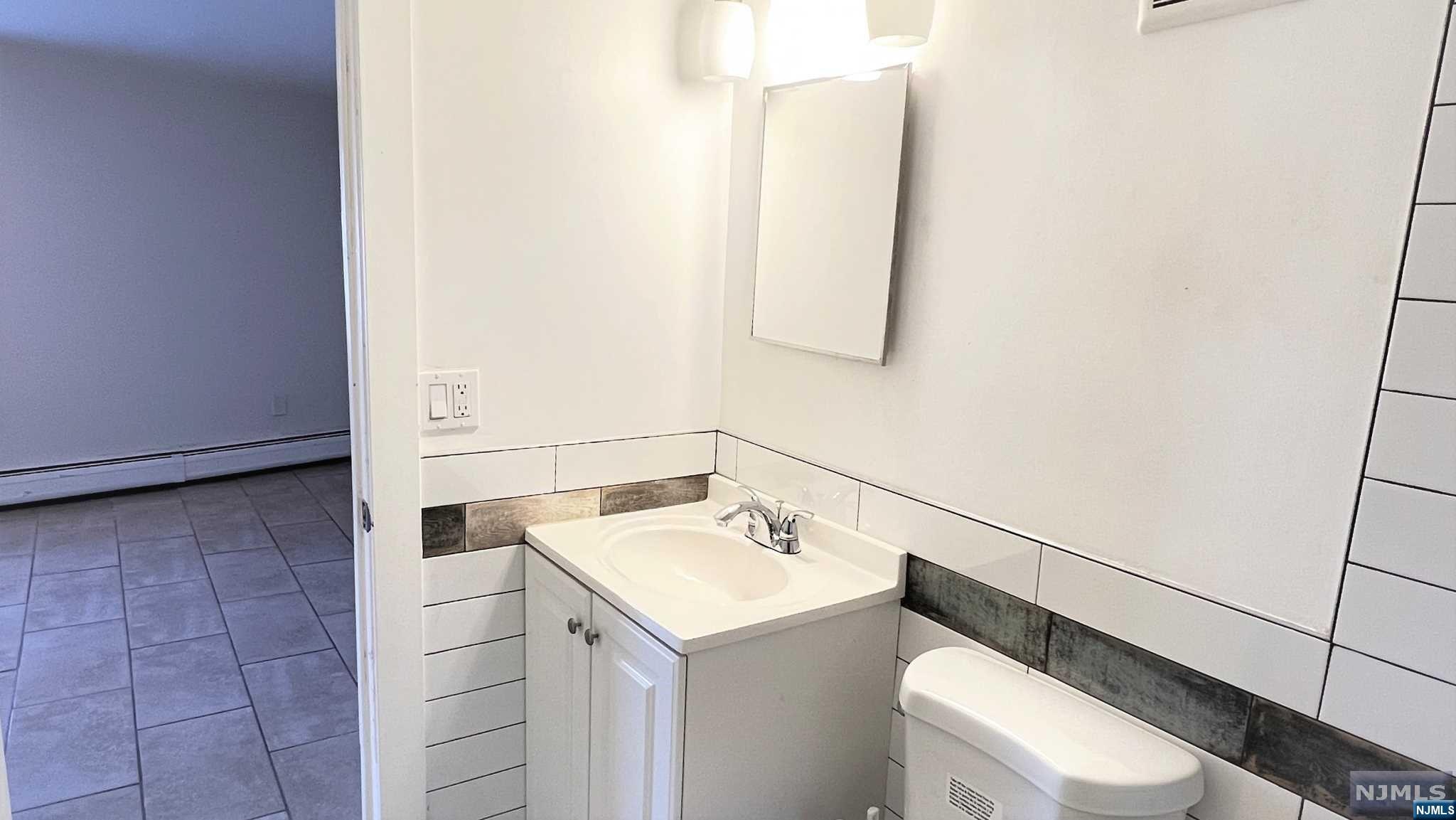 87 West Central Boulevard 10