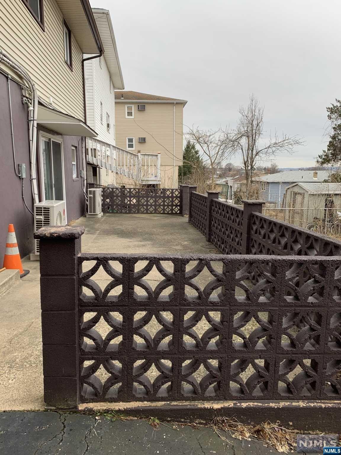 449 5th Street 1