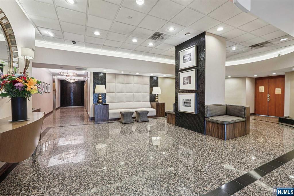 800 Palisade Avenue 2009