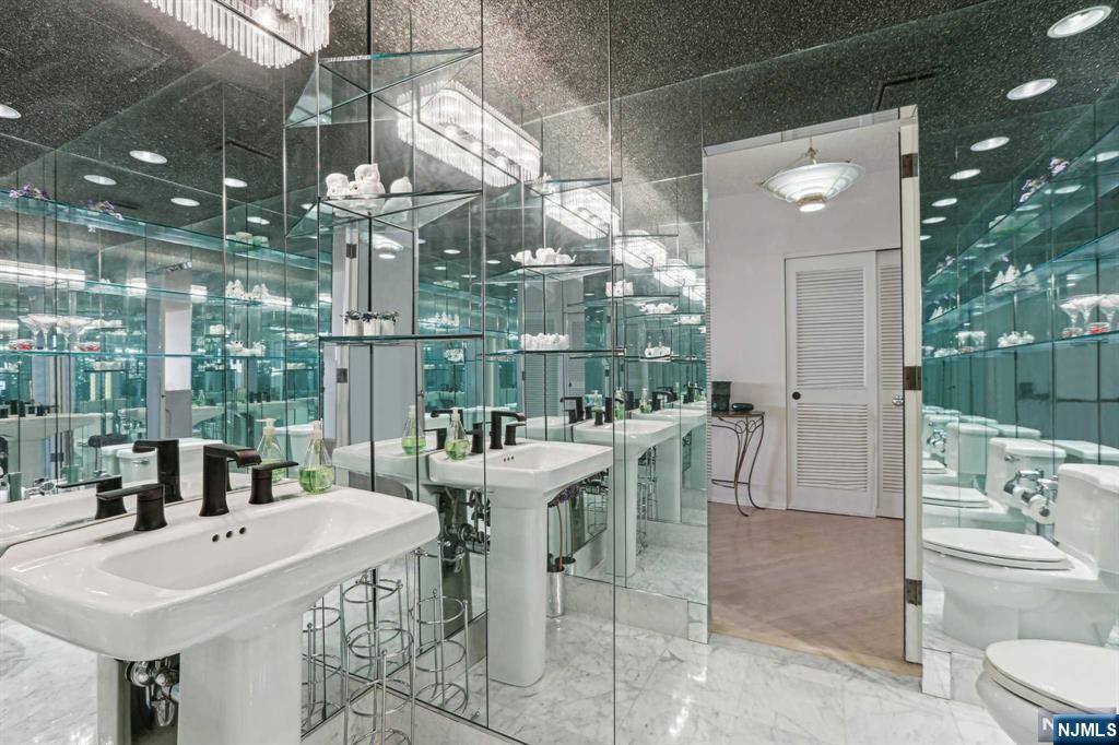 800 Palisade Avenue 2009