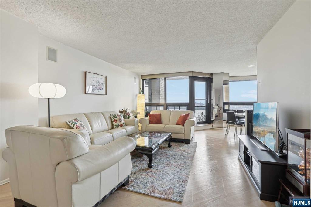 800 Palisade Avenue 2009