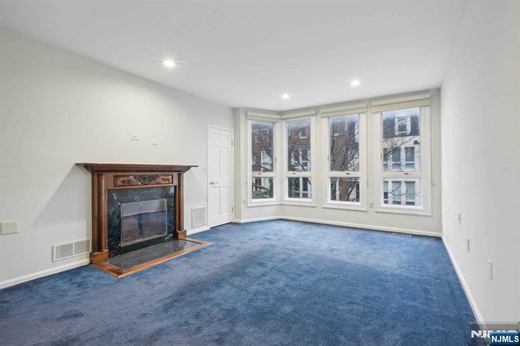 113 Victoria Place