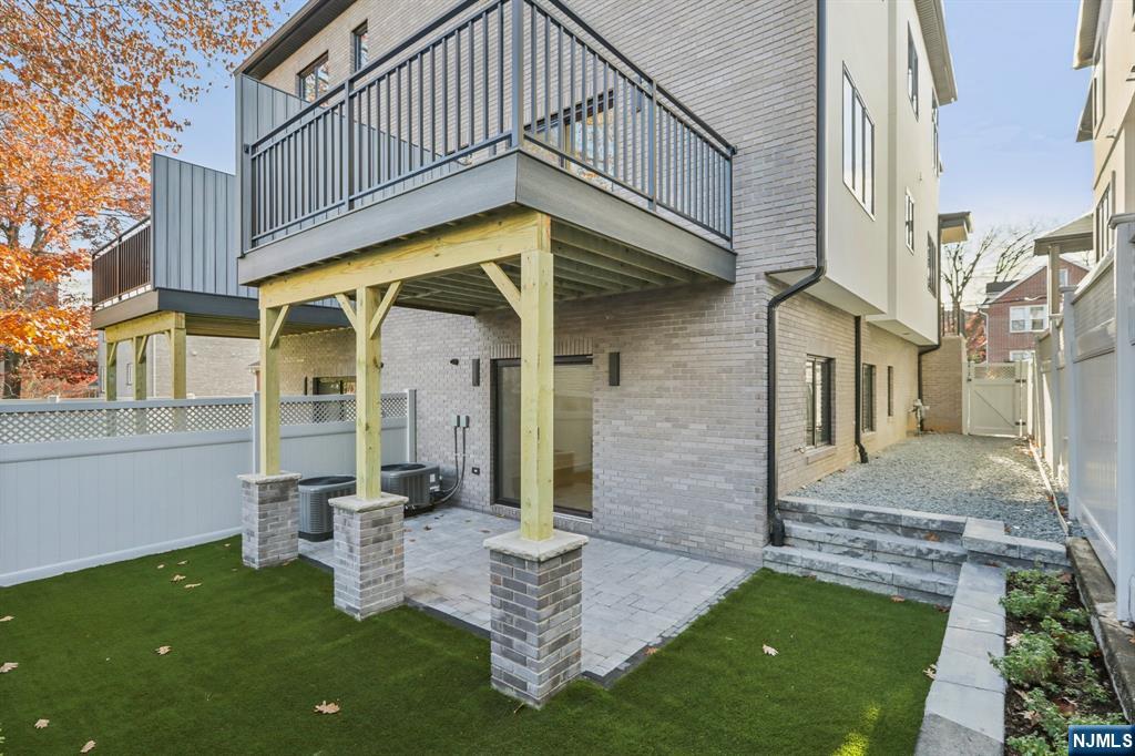 243 Slocum Way