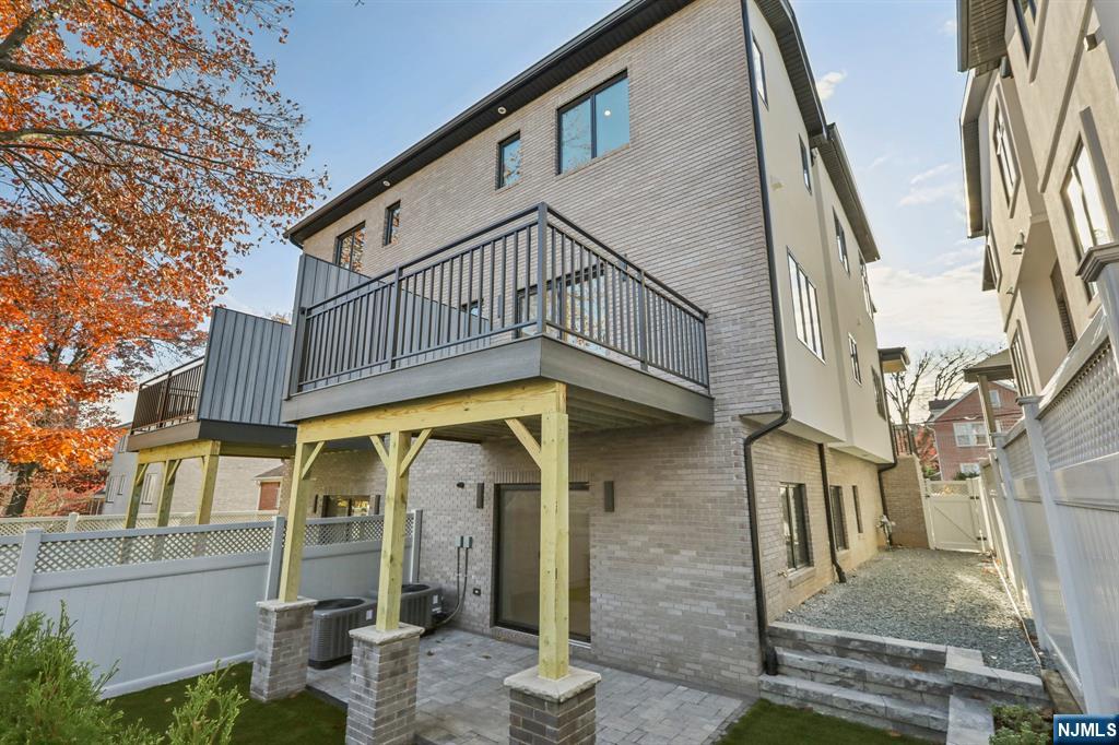 243 Slocum Way