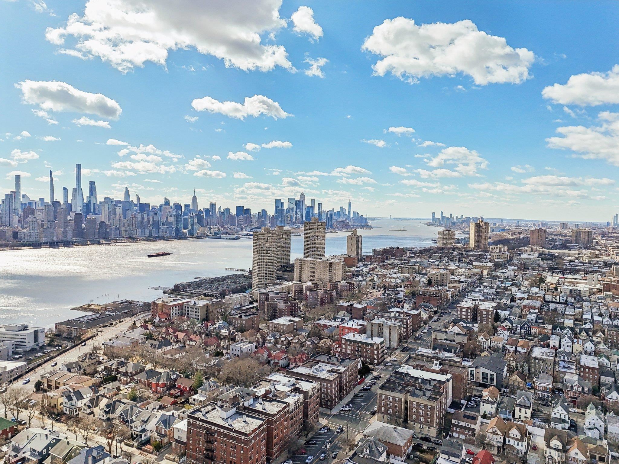 7855 BLVD EAST Unit: 11J