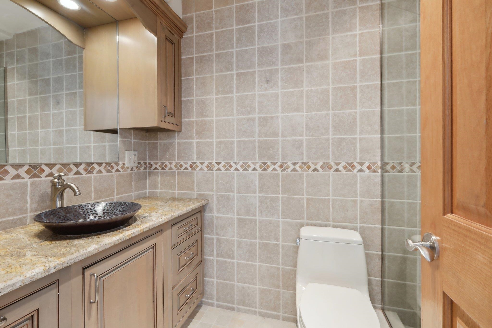 7855 BLVD EAST Unit: 11J