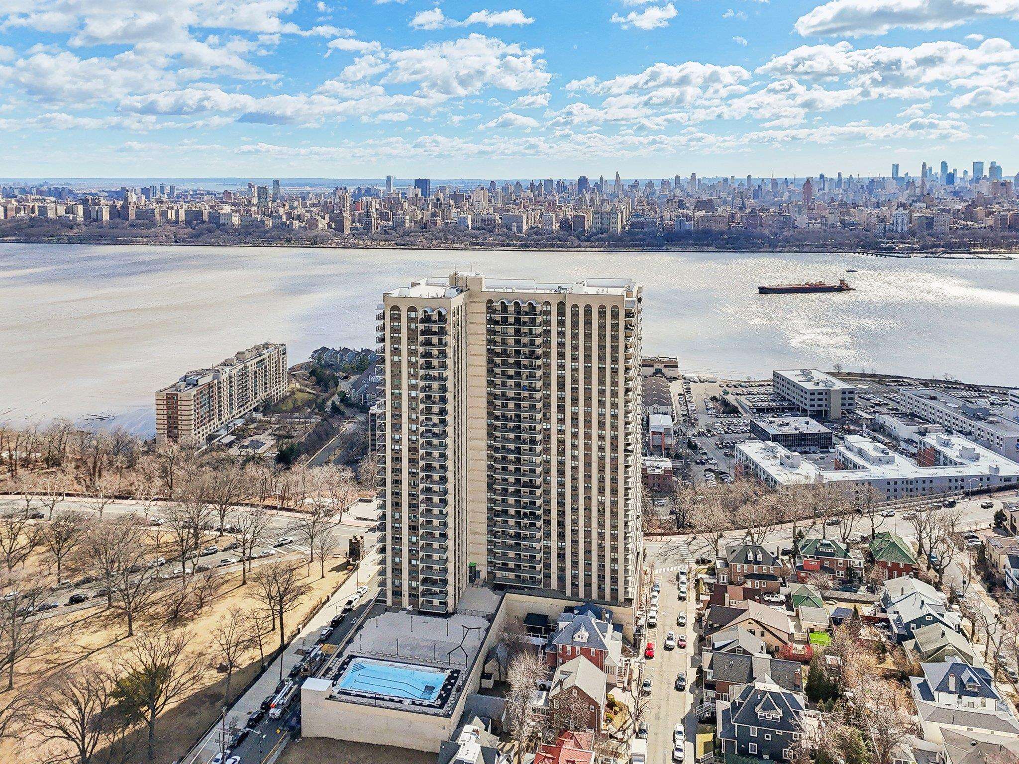 7855 BLVD EAST Unit: 11J