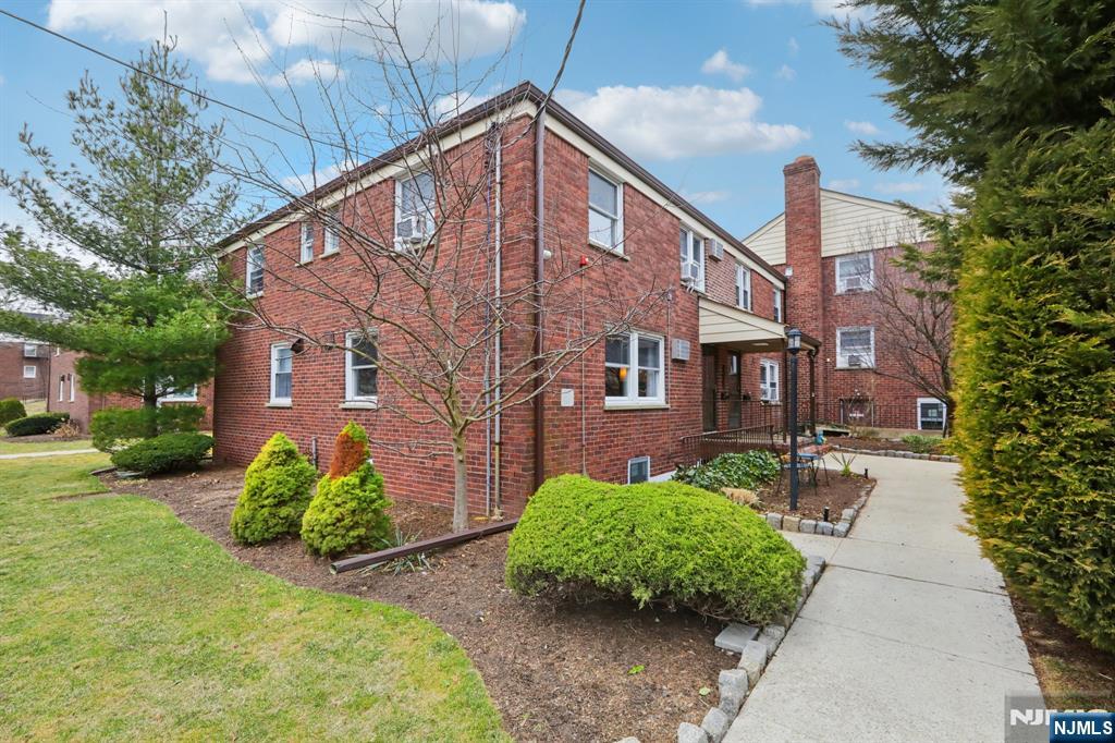 2211 Center Avenue C