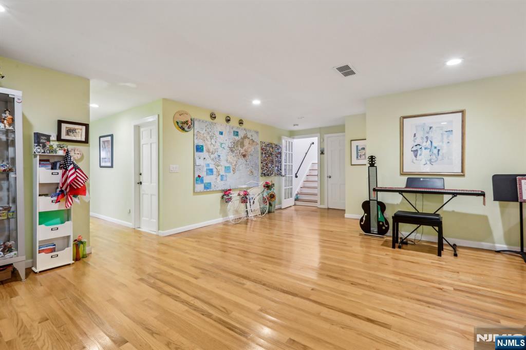 61 Anderson Avenue