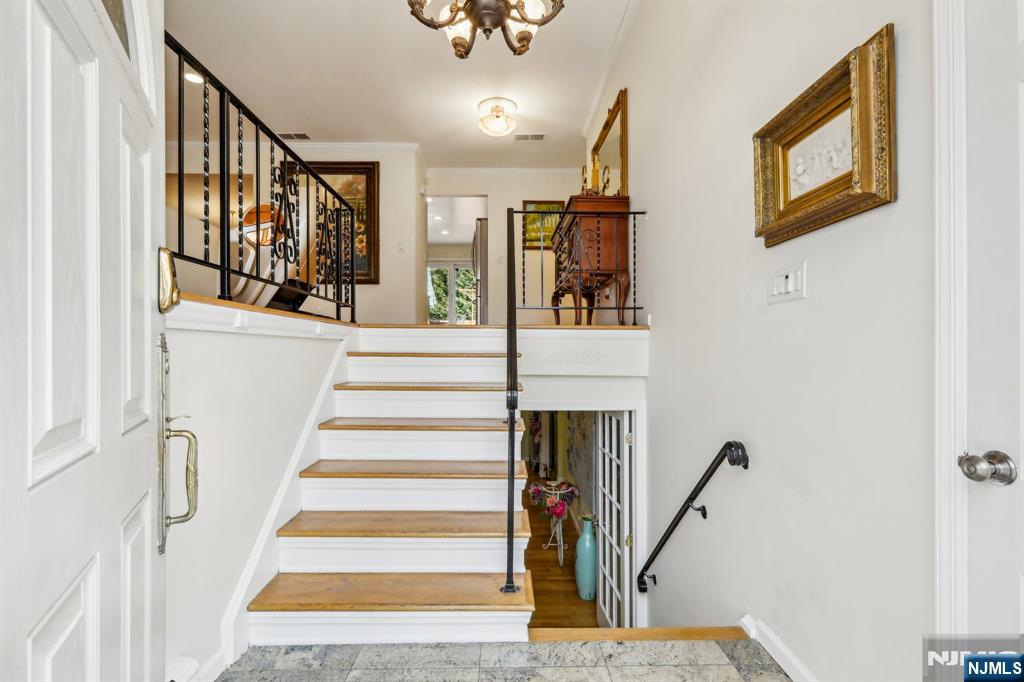 61 Anderson Avenue