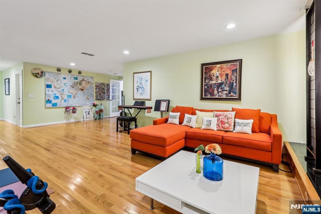 61 Anderson Avenue