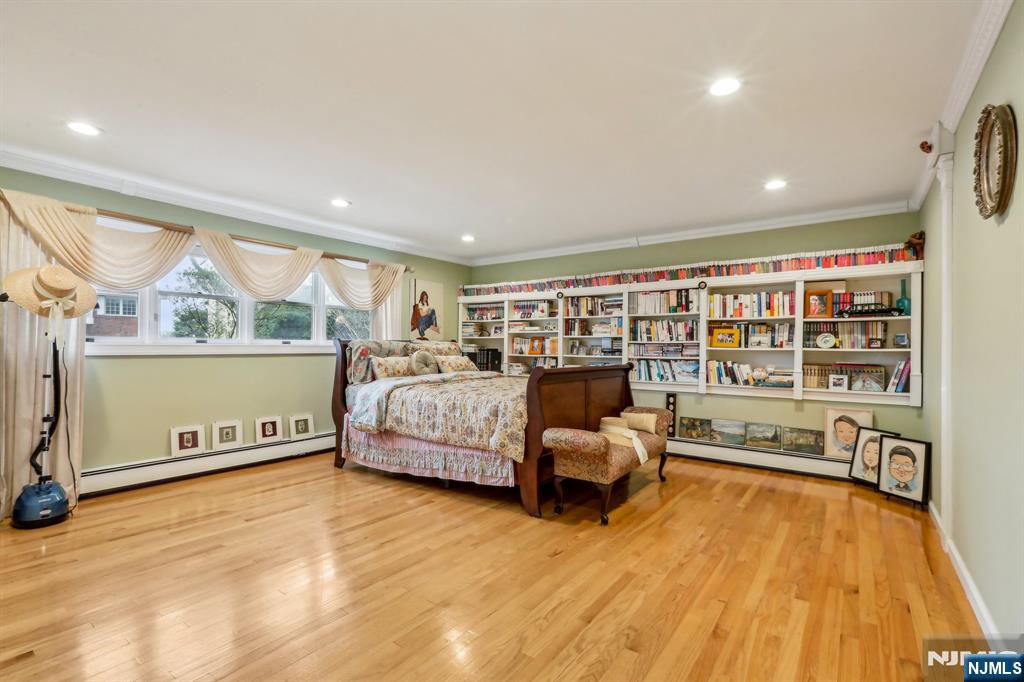 61 Anderson Avenue
