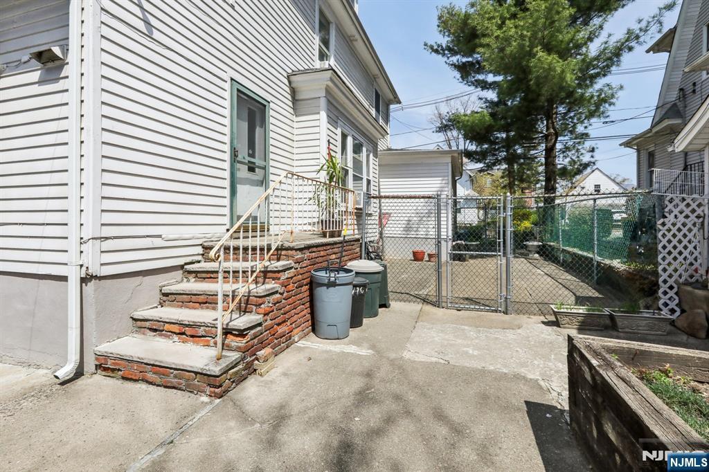 416 Bluff Road