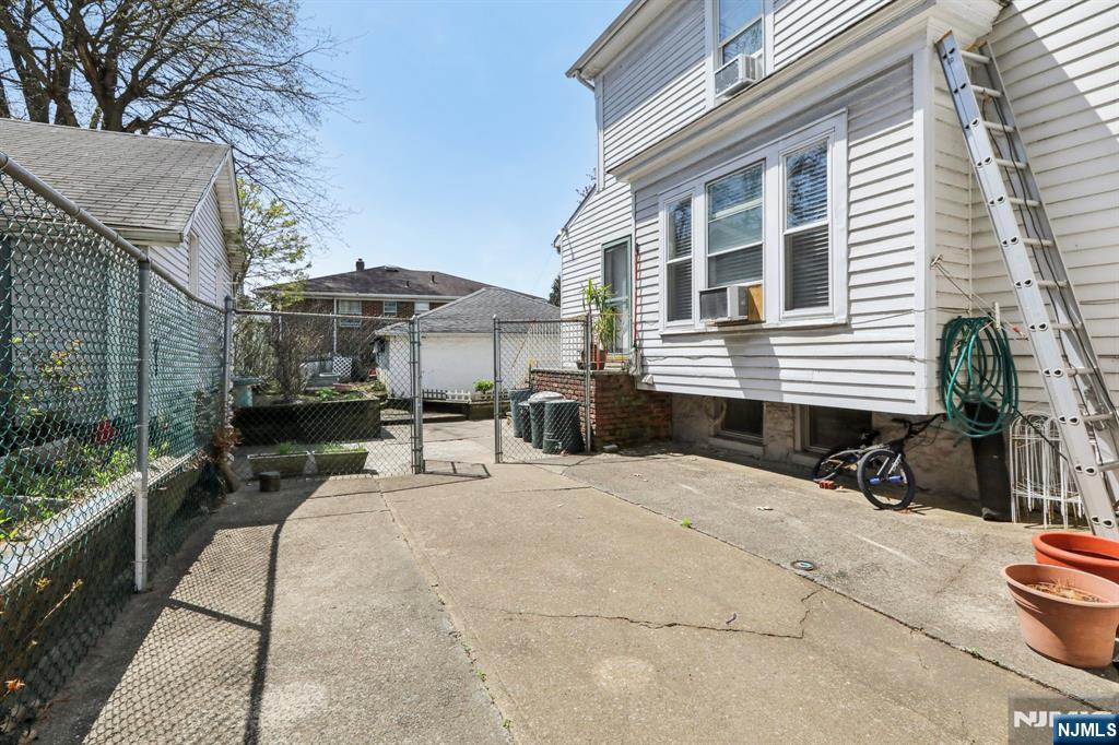 416 Bluff Road