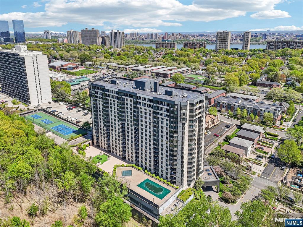 1265 15th Street 10G