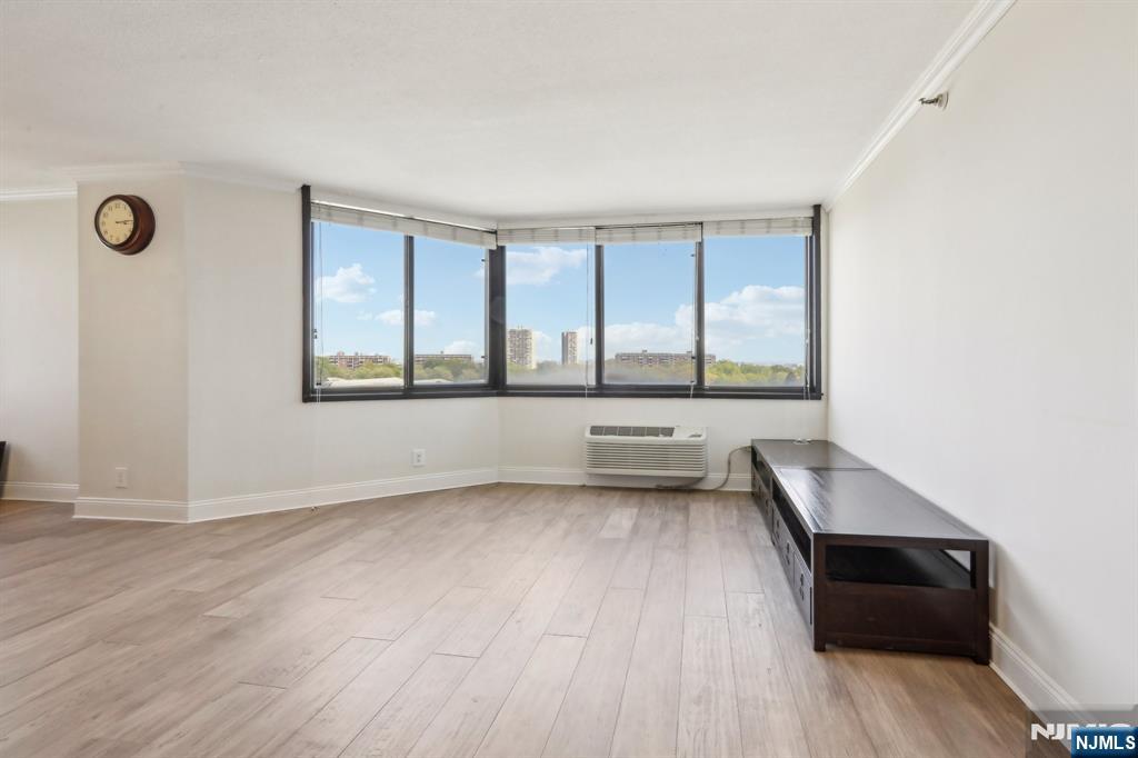 1265 15th Street 10G