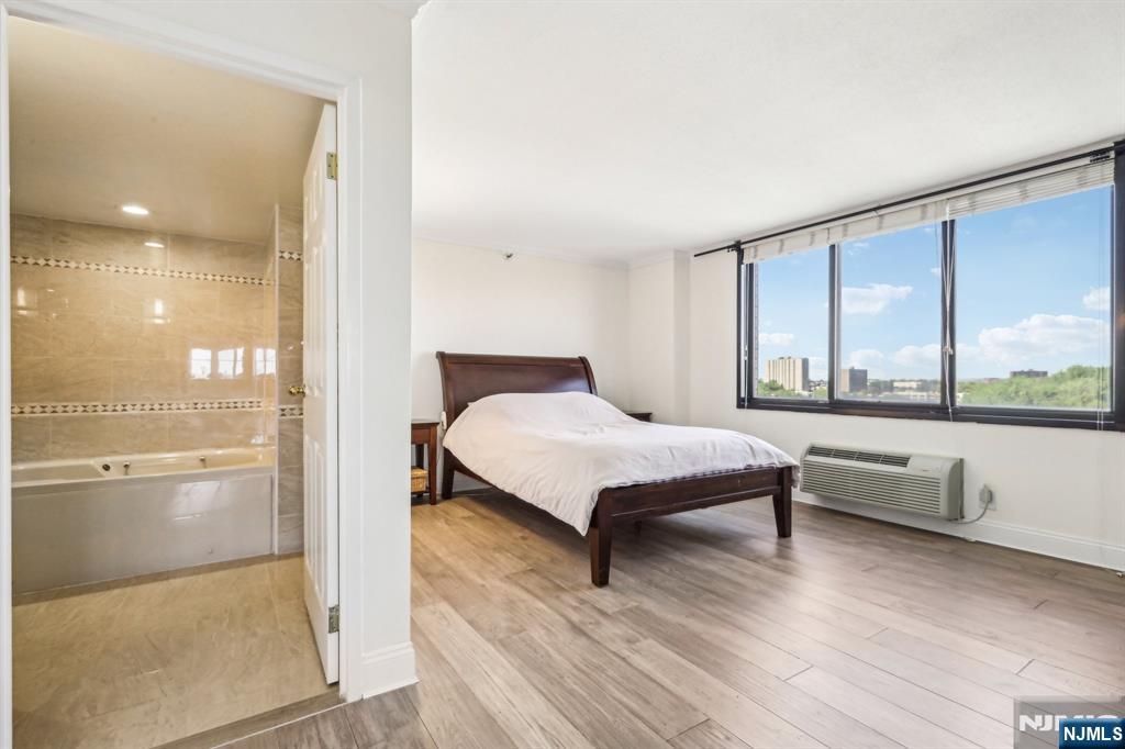 1265 15th Street 10G