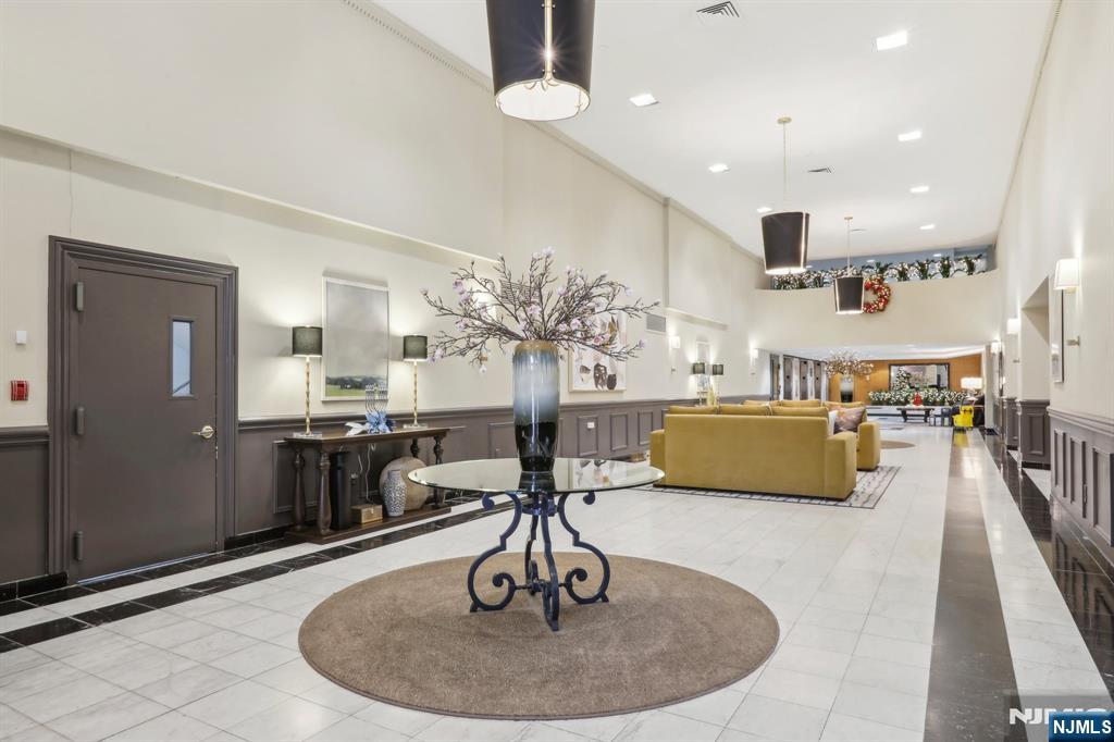 1265 15th Street 10G