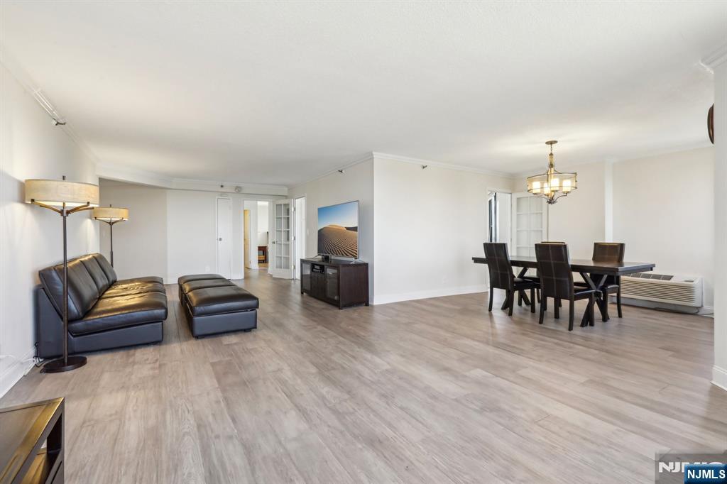 1265 15th Street 10G