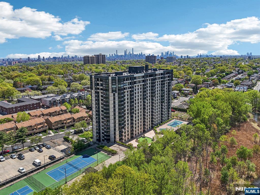 1265 15th Street 10G
