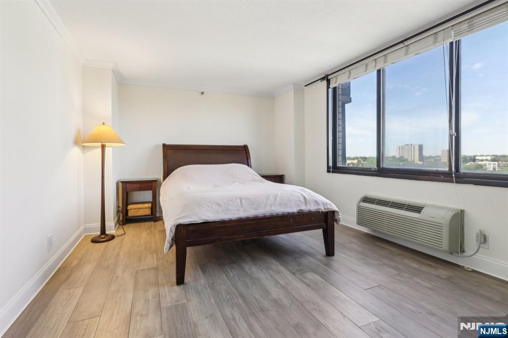 1265 15th Street 10G