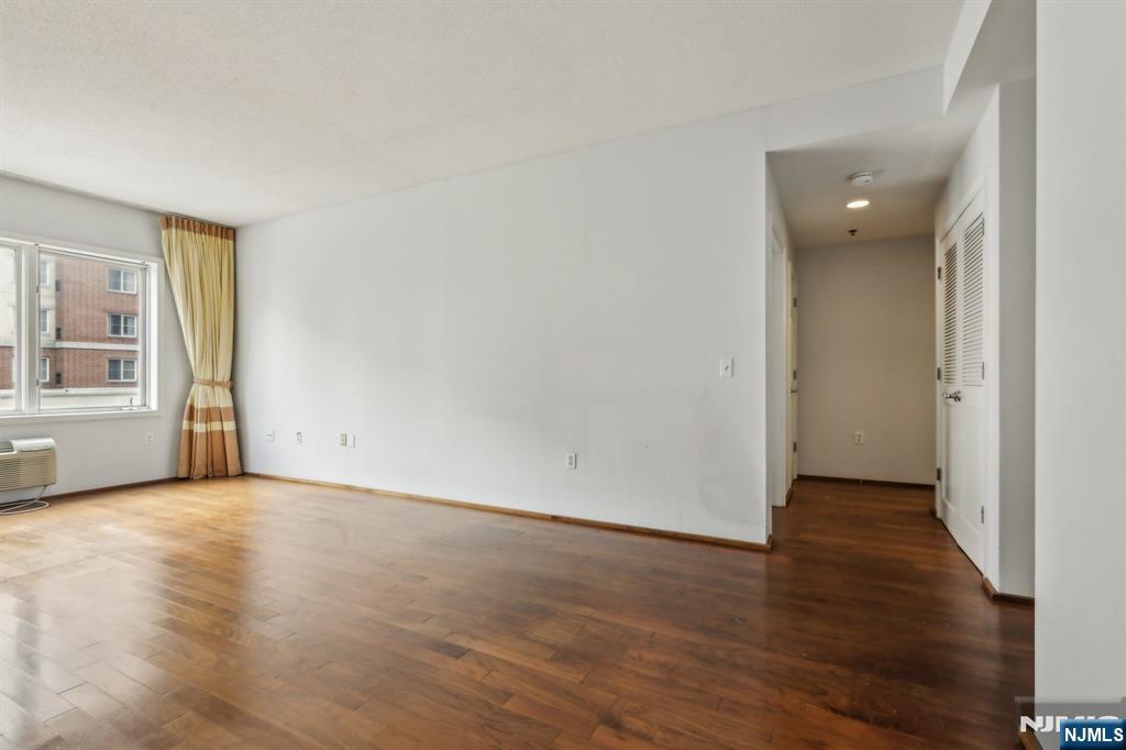 1111 City Place