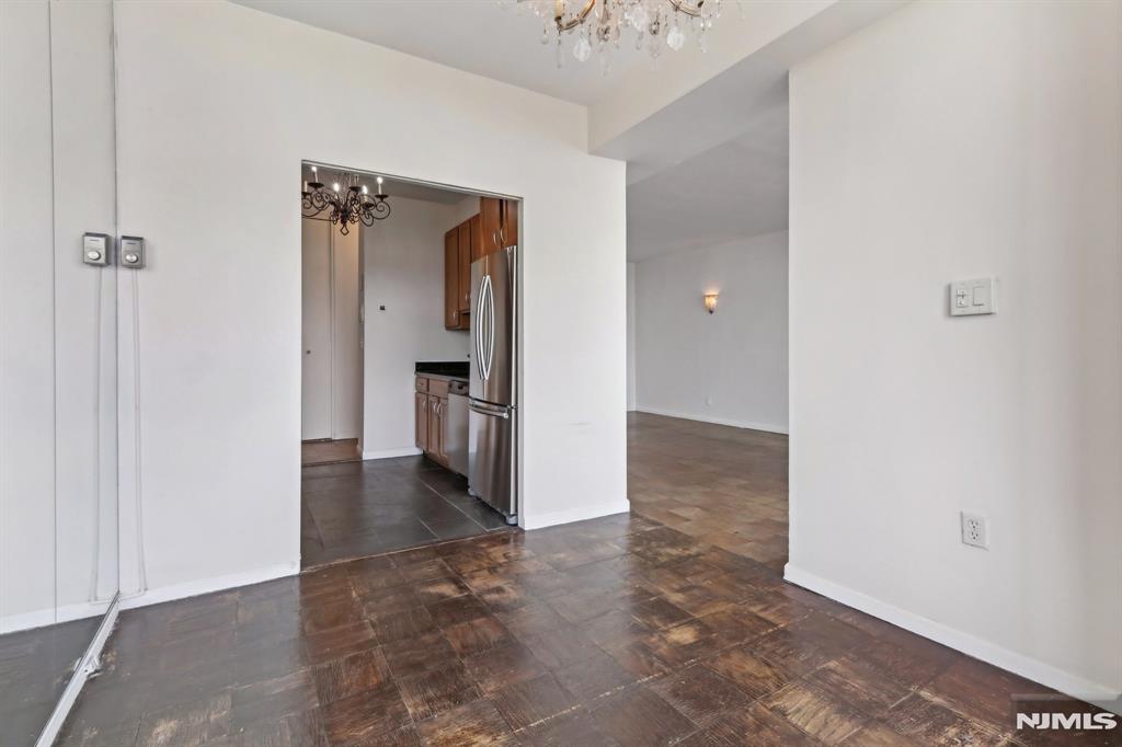 9060 Palisade Avenue 405