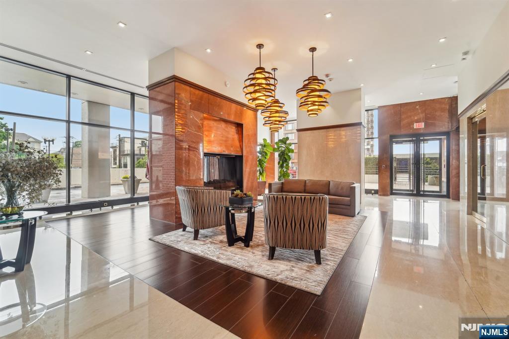 200 Old Palisade Road 7G