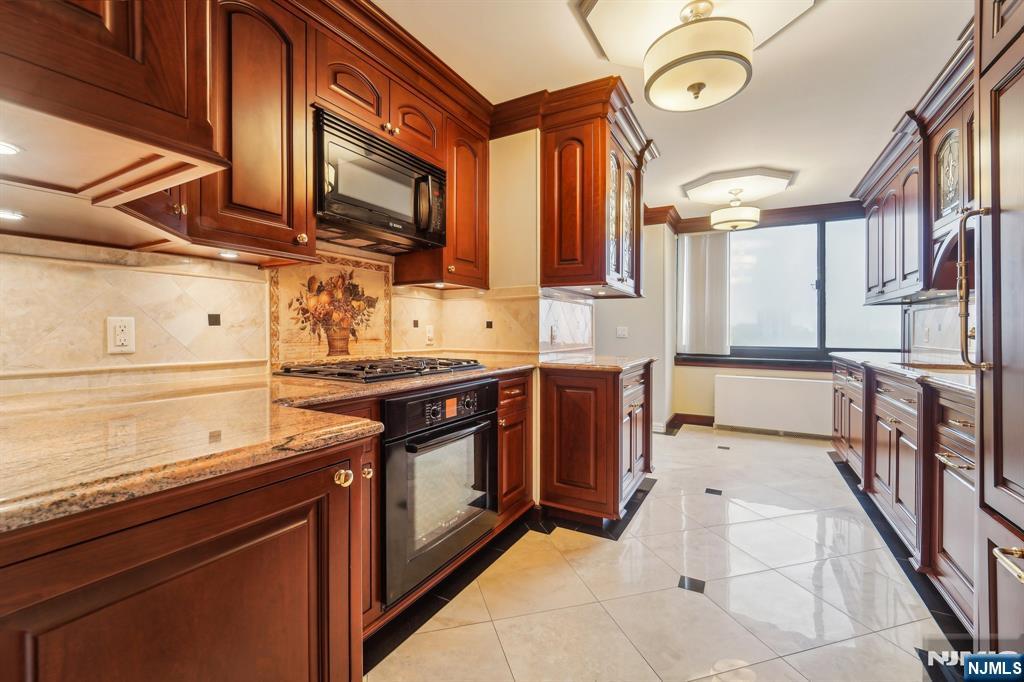 200 Old Palisade Road 7G