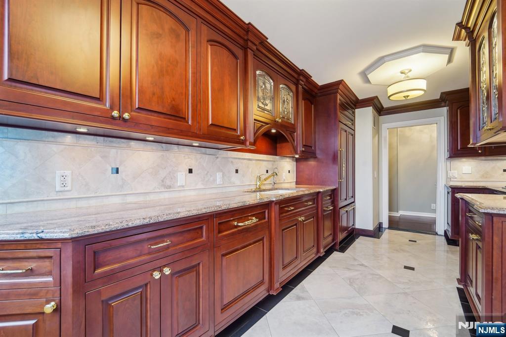 200 Old Palisade Road 7G