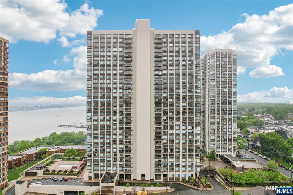 200 Old Palisade Road 7G