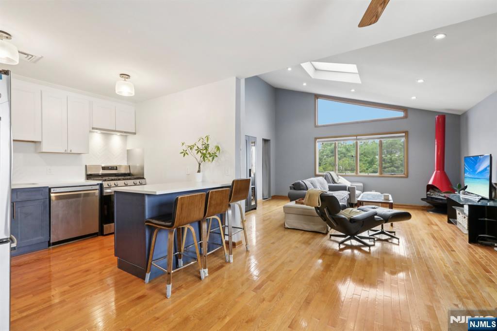 281 Columbia Avenue A