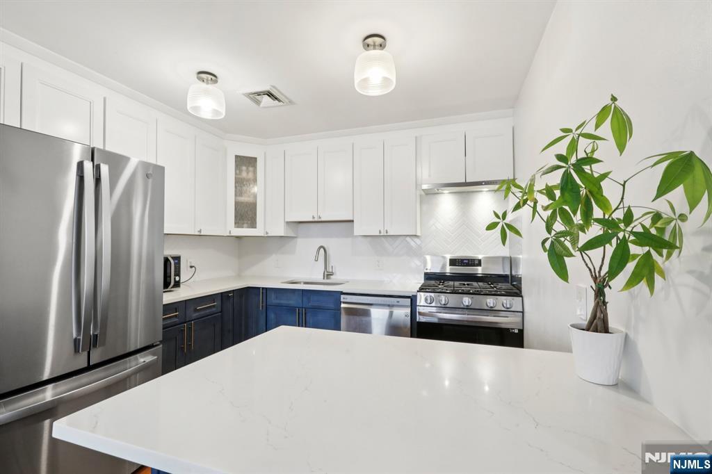 281 Columbia Avenue A