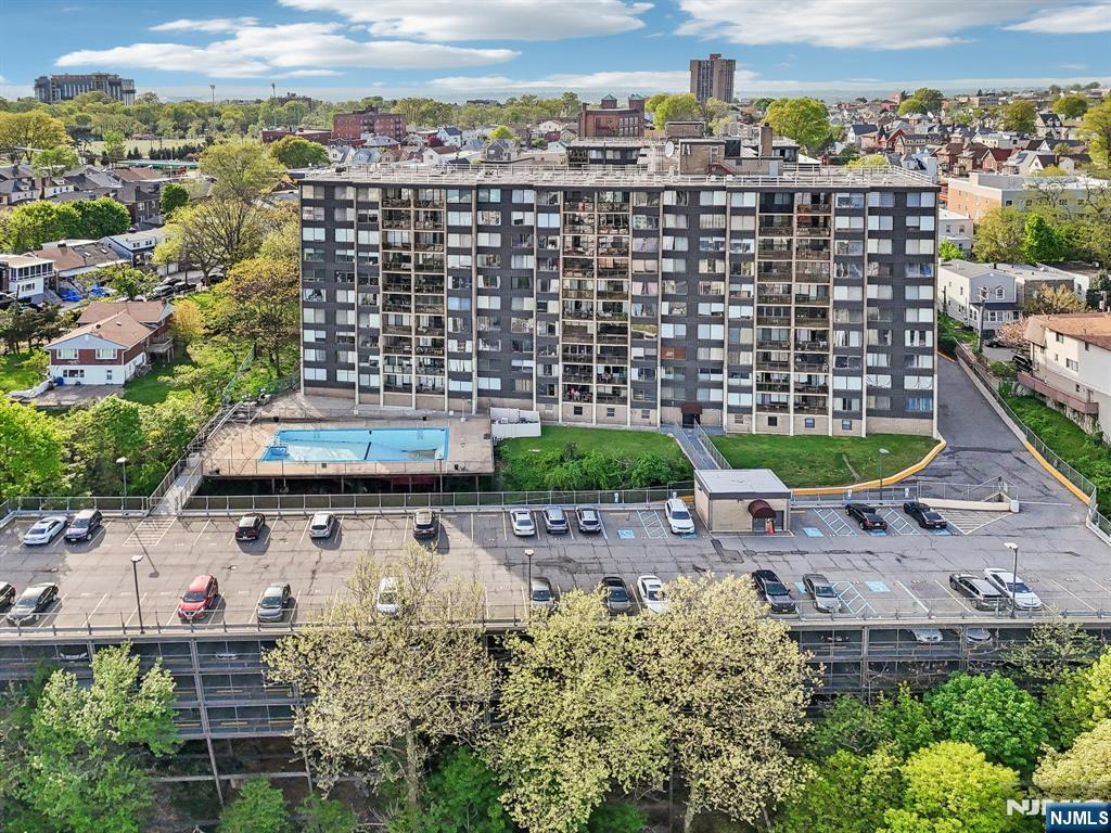 9060 Palisade Avenue 511