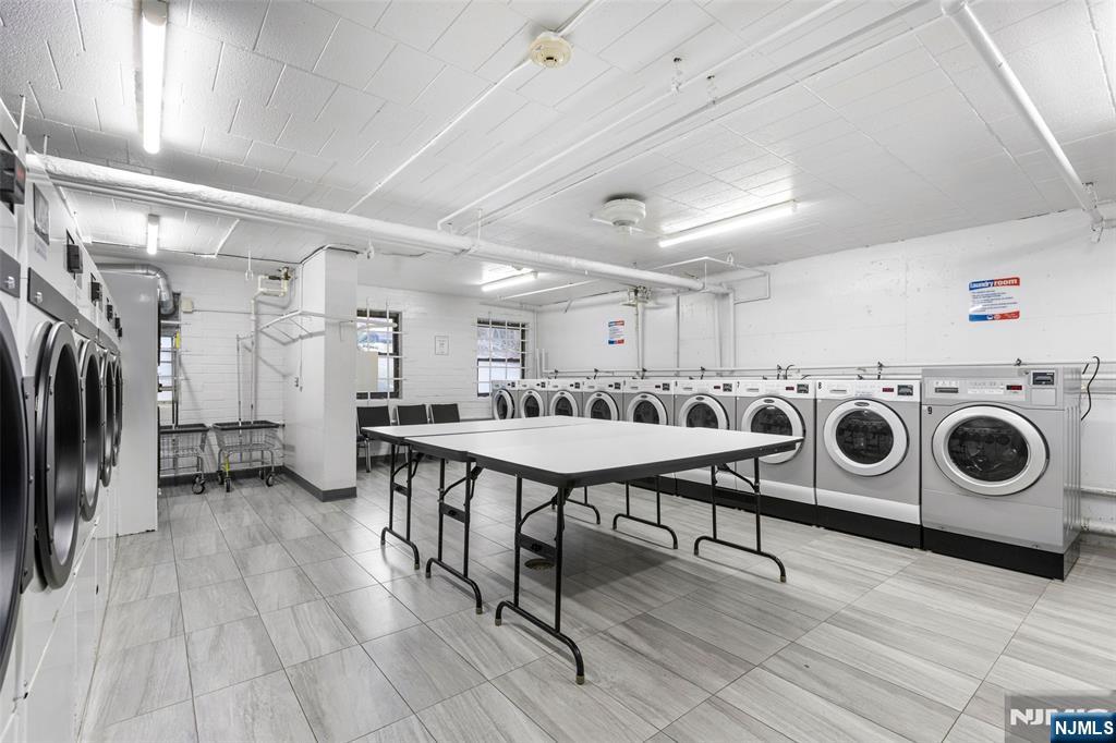 9060 Palisade Avenue 511