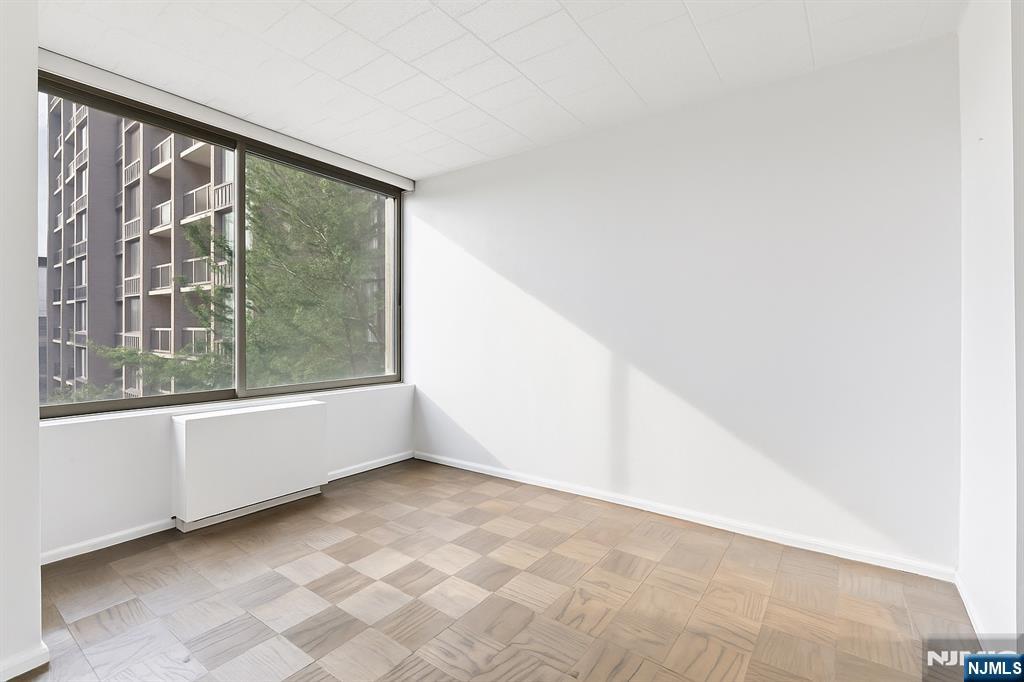 9060 Palisade Avenue 511