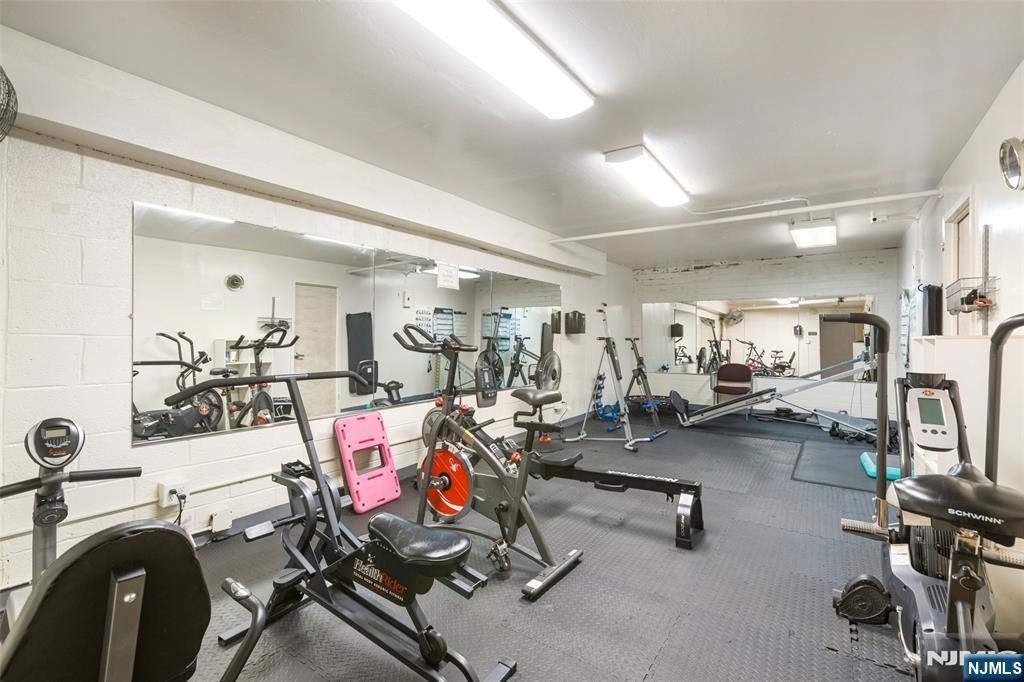 9060 Palisade Avenue 511