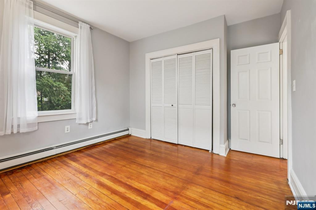 11 Warwick Avenue
