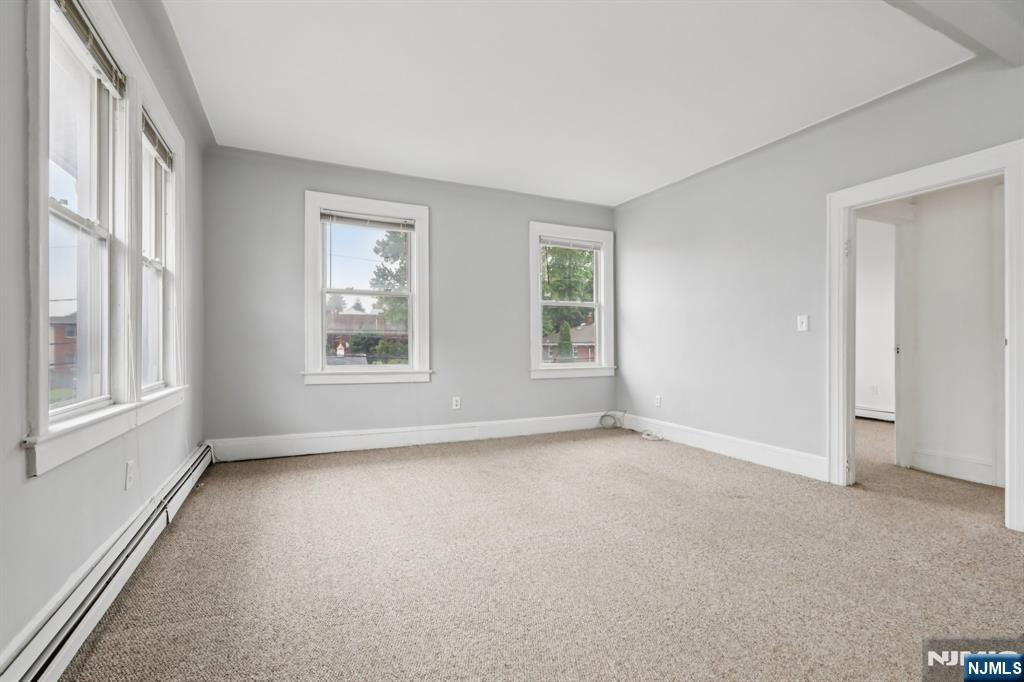 11 Warwick Avenue