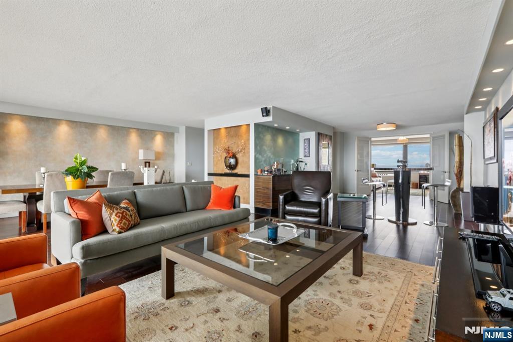 1500 Palisade Avenue