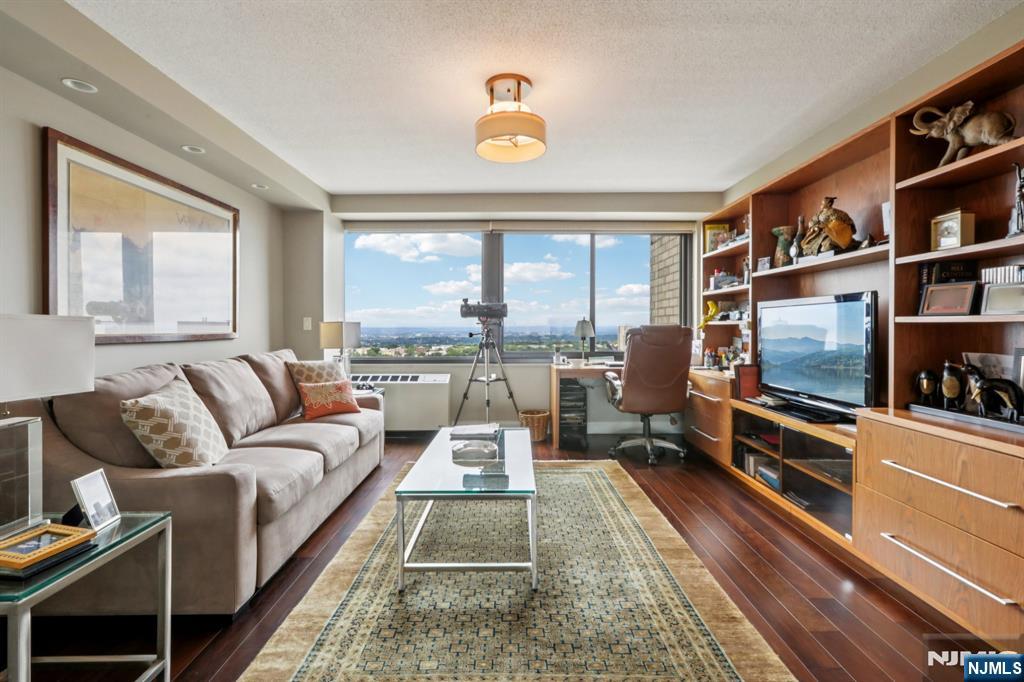 1500 Palisade Avenue