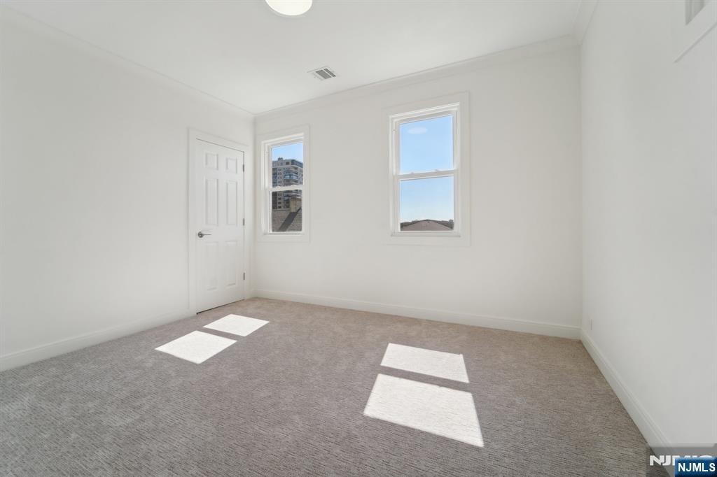 7 Rockwood Place