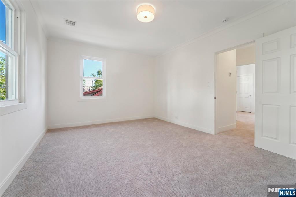 7 Rockwood Place