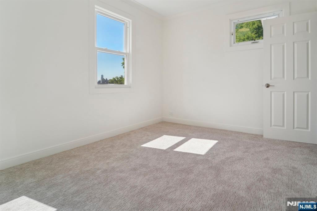 7 Rockwood Place